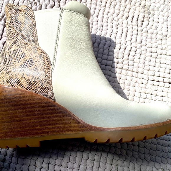 joan of arc wedge bootie